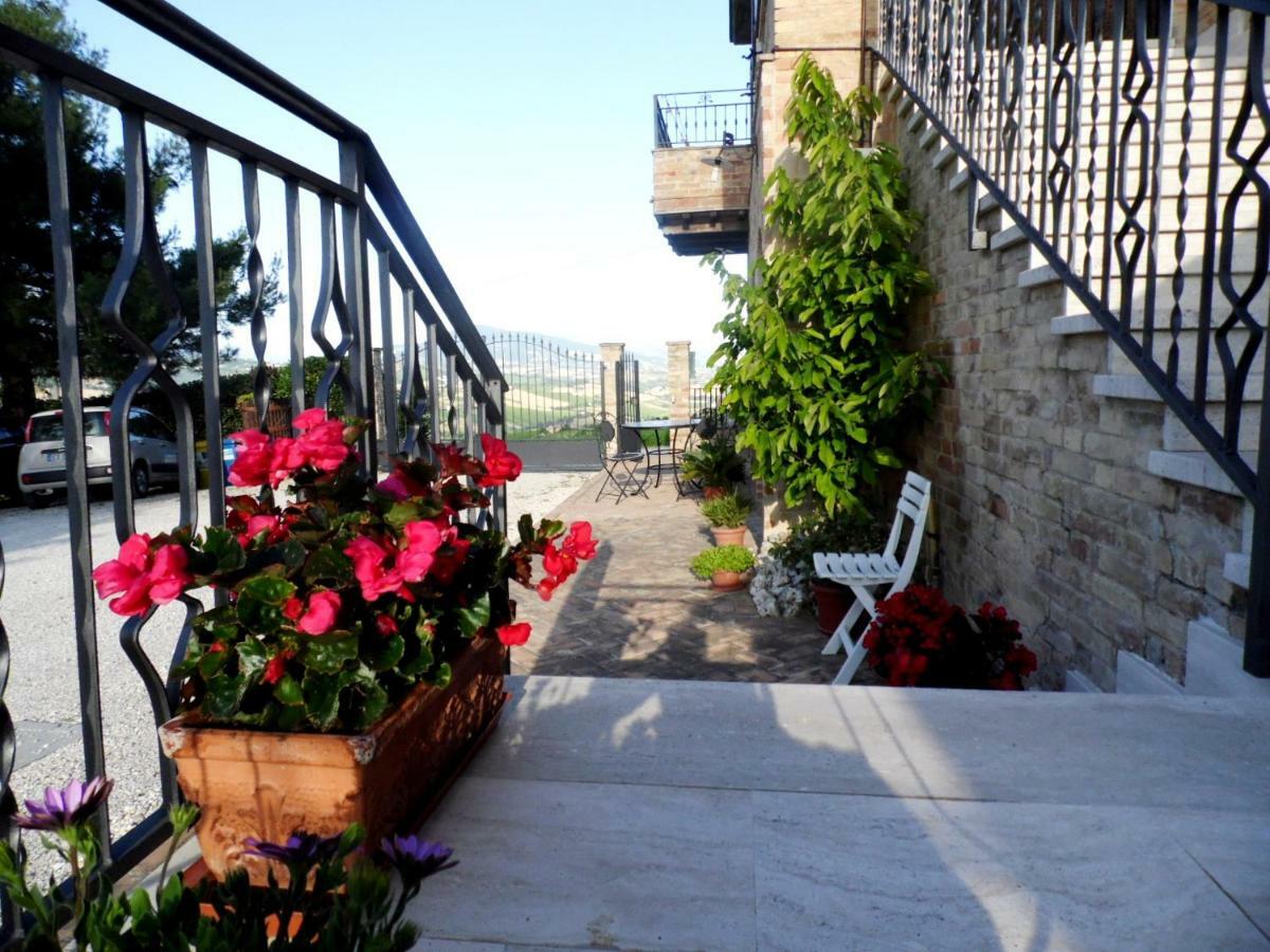 Agriturismo Galanti Cossignano Luaran gambar