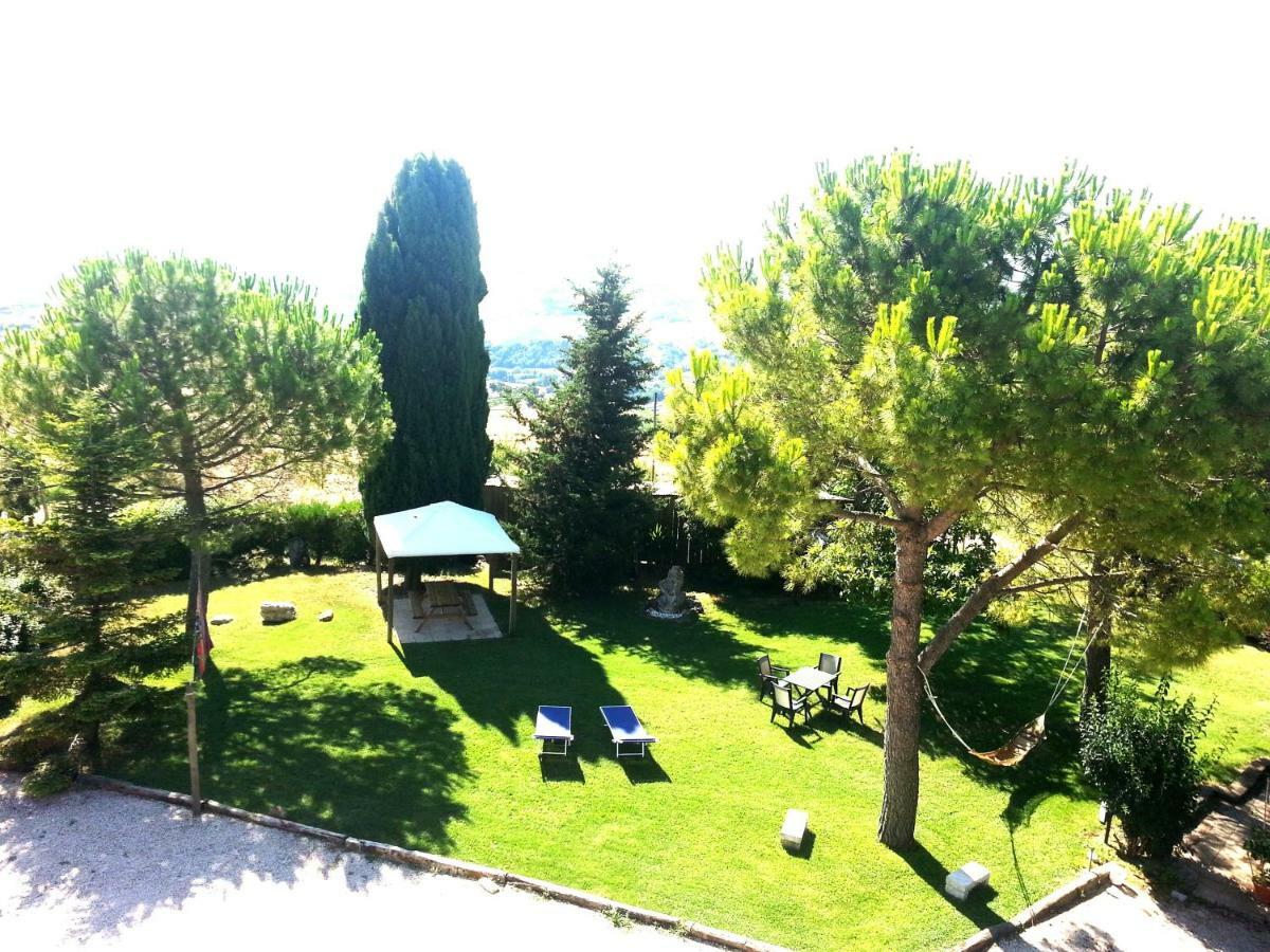 Agriturismo Galanti Cossignano Luaran gambar